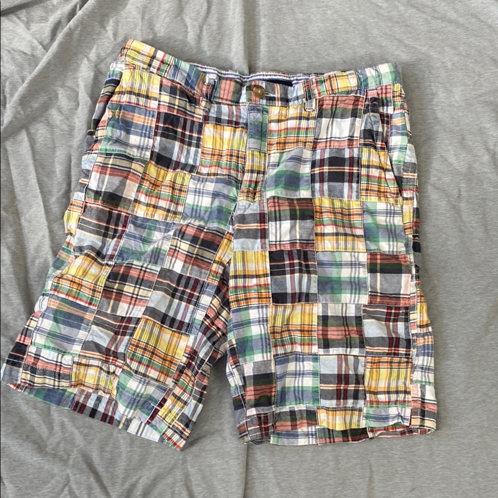 Men's Multicolor Plaid Shorts. Tommy Hilfiger. Size 32.